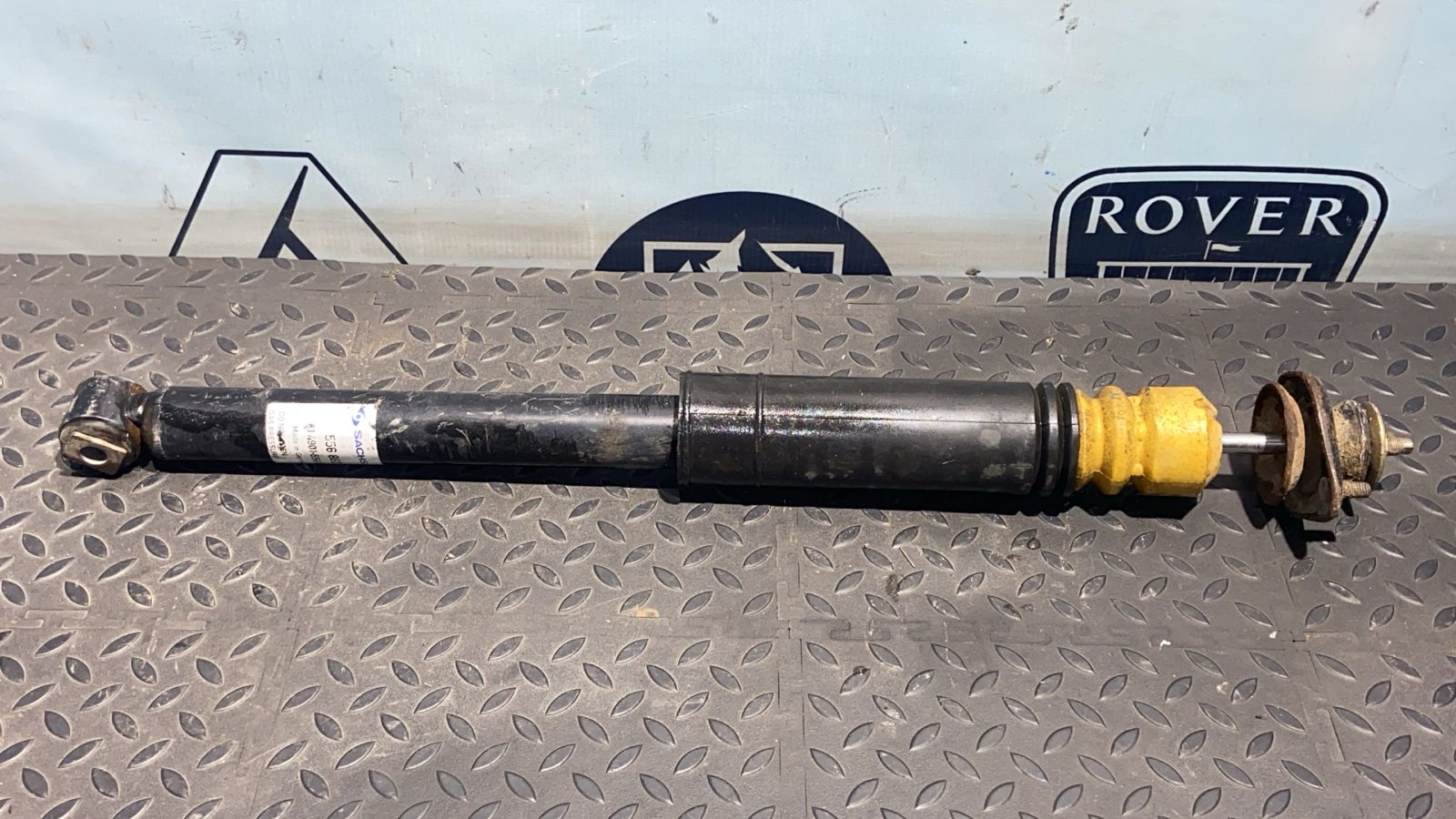 Амортизатор задний BMW 3/E46 1998-2007