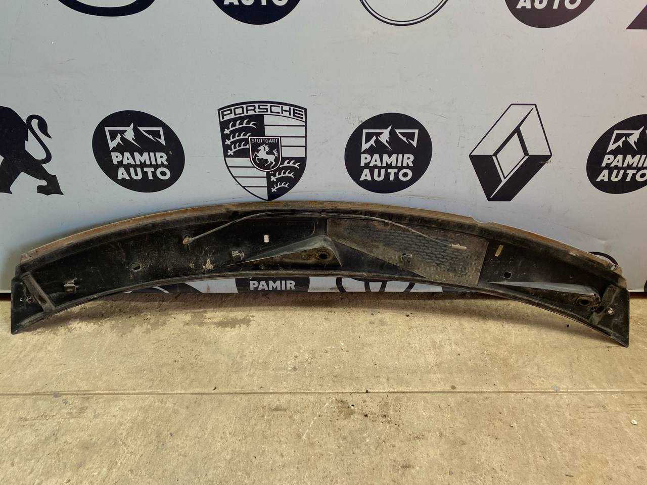 Решетка под лобовое стекло (Жабо) Ford Transit 2000-2006 — изображение 2