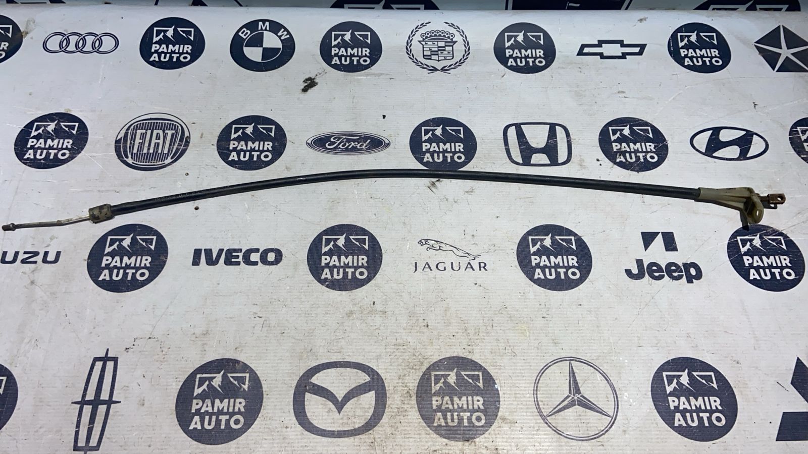 Трос стояночного тормоза левый Mercedes C/W203 2000-2008
