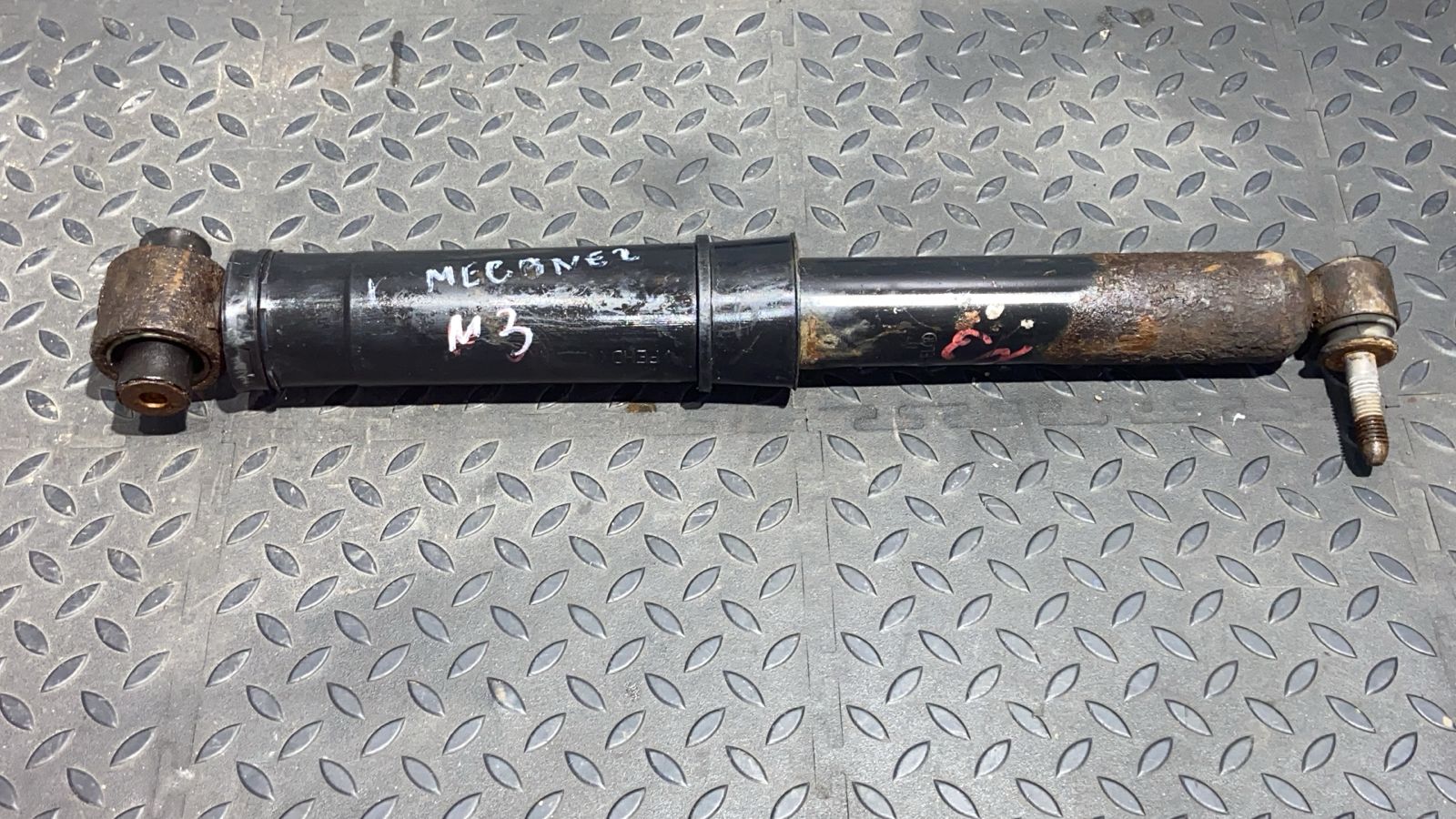 Амортизатор задний Renault Megane/2 2002-2009