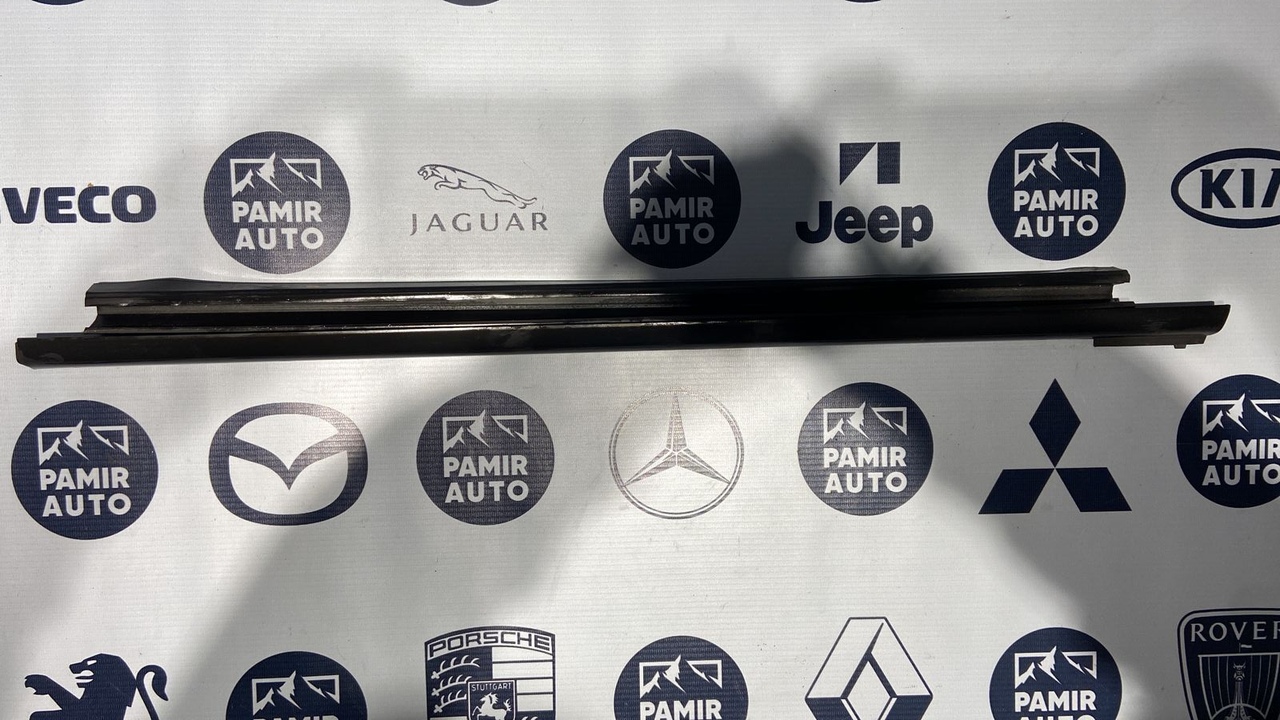 Уплотнитель двери задний левый Ford C-Max 2003-2010