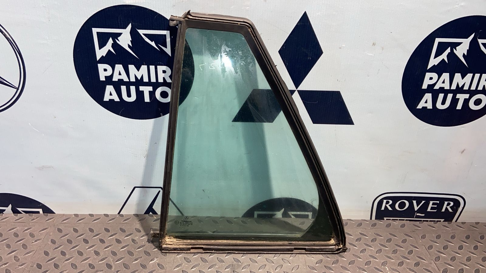 Форточка двери задняя левая Mercedes C/W203 2000-2008