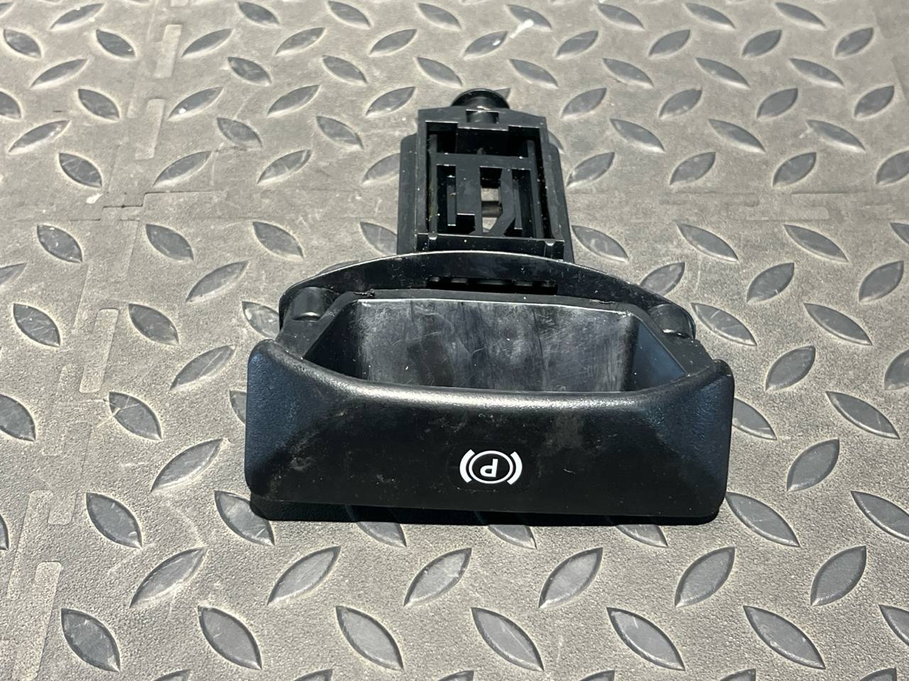 Рычаг стояночного тормоза Mercedes C/W204 2006-2015