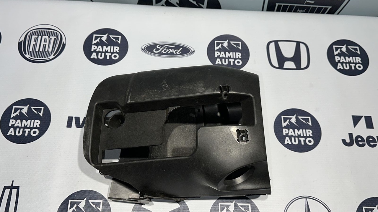 Кожух рулевой колонки Ford C-Max 2003-2010