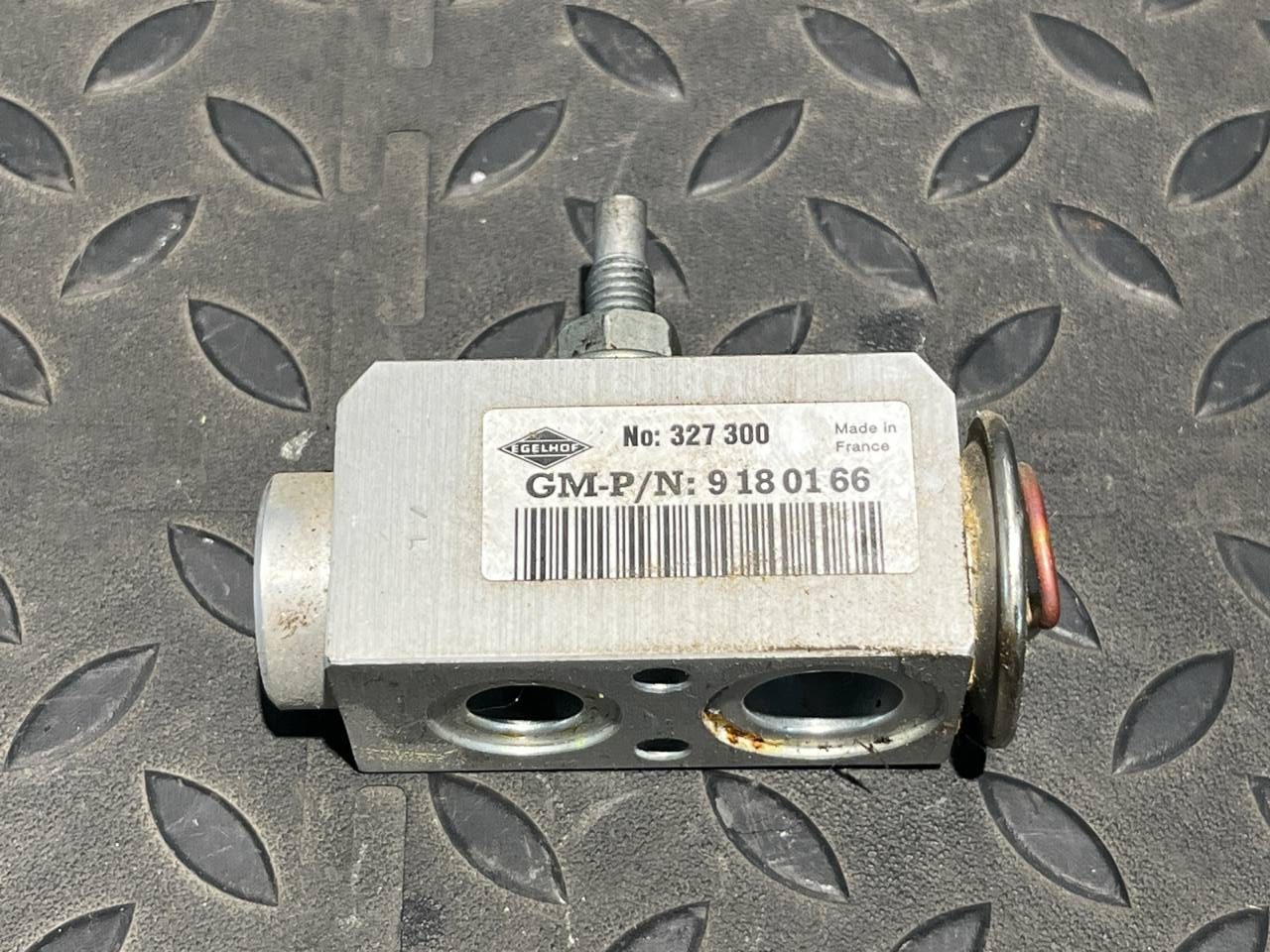 Клапан кондиционера Opel Signum 2003-2008