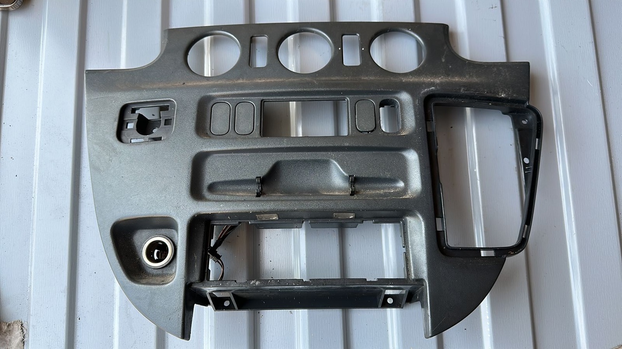 Накладка на торпедо Mercedes Sprinter/W901-W909 1995-н.в.