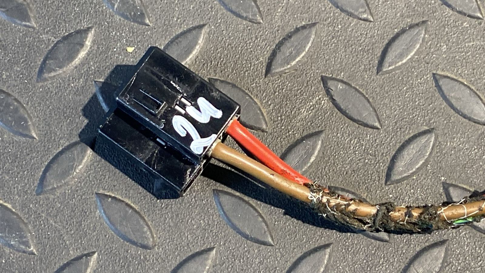 Разъем резистора отопителя Opel Astra/H 2004-2014