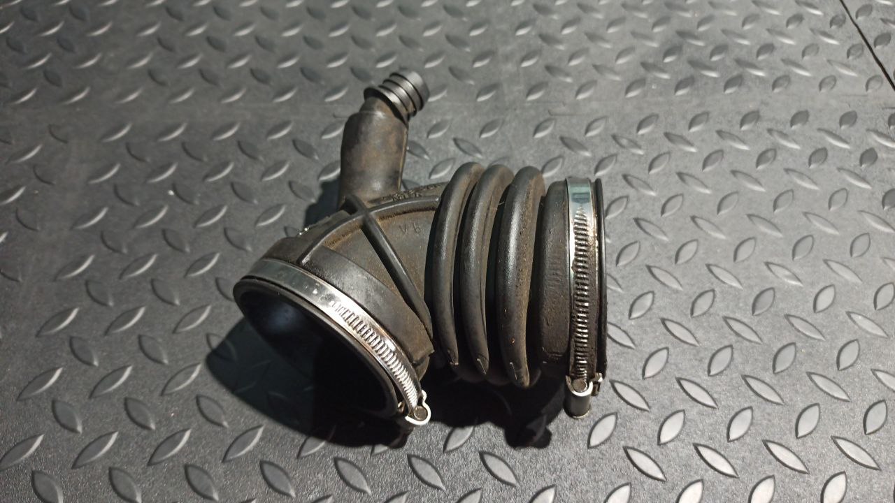 Патрубок воздушного фильтра BMW 3/E46 1998-2007