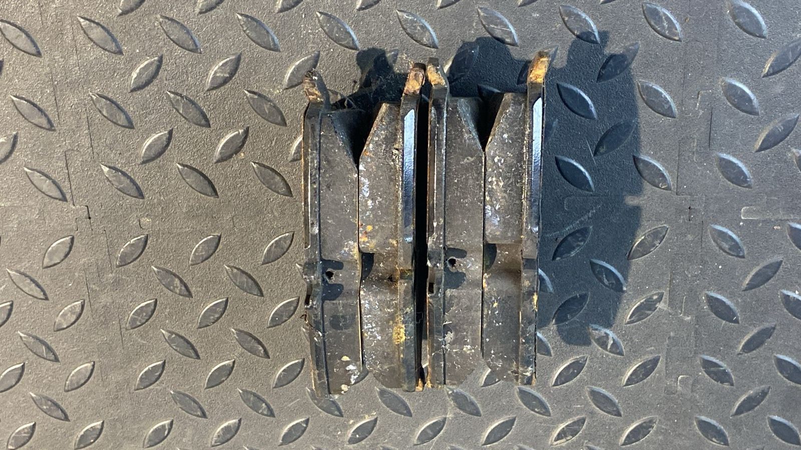 Колодки тормозные передние Mercedes C/W203 2000-2008