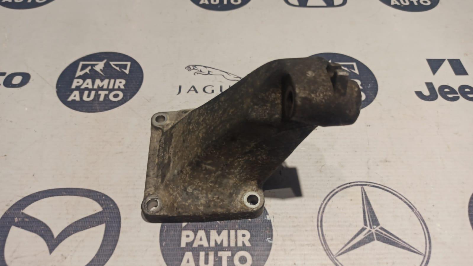 Кронштейн двигателя Mercedes E/W210 1995-2003