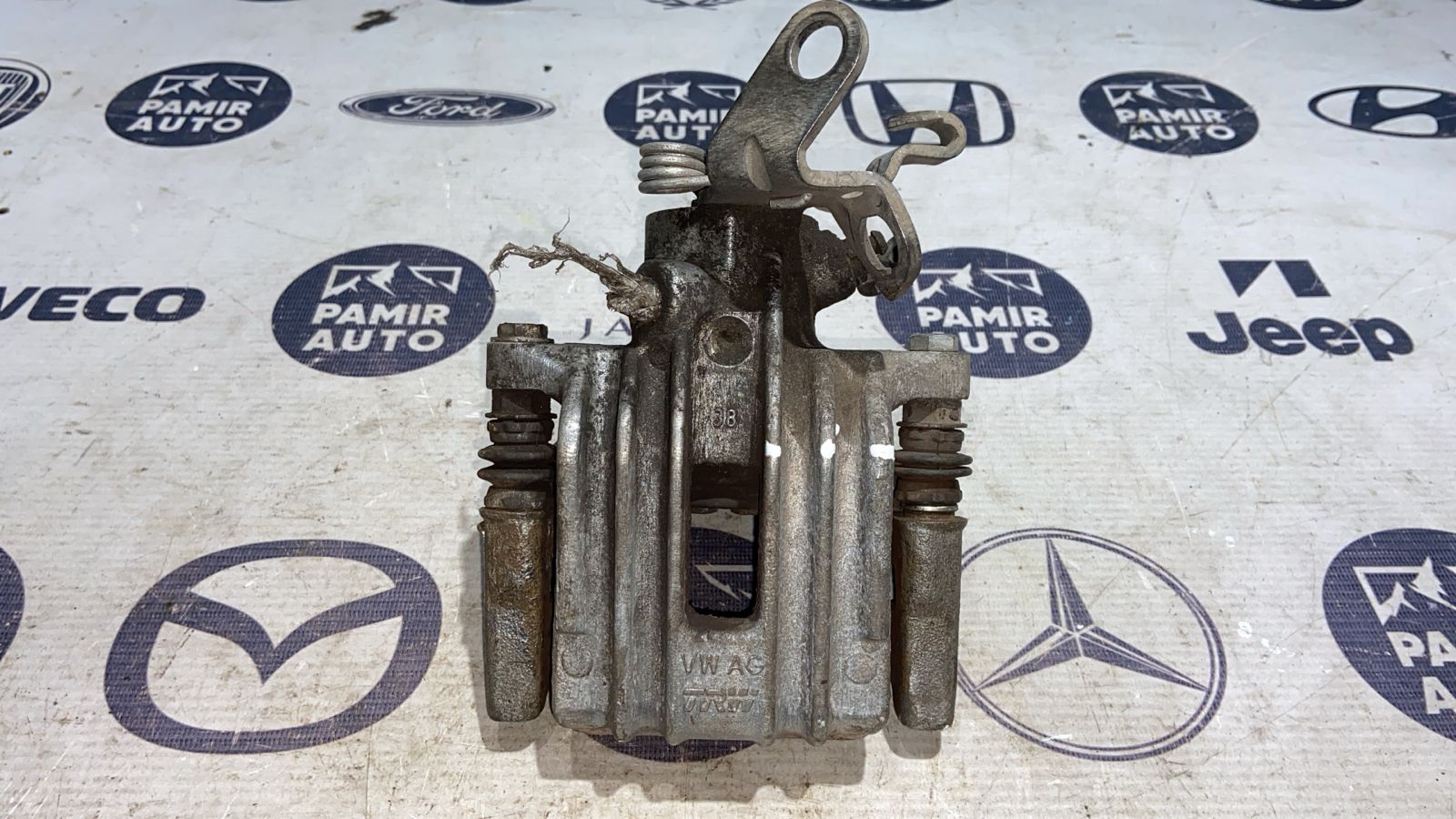 Суппорт задний левый Volkswagen Golf/5 2003-2009