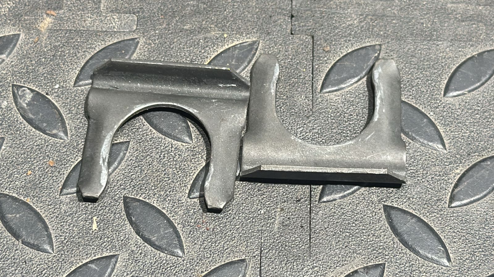 Скоба троса МКПП Renault Megane/2 2002-2009