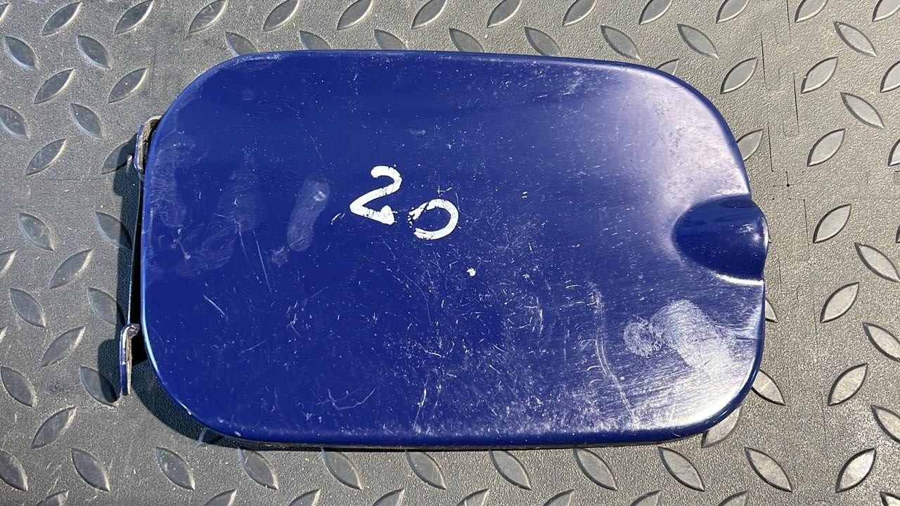 Лючок бензобака Renault Sandero 2009-2014