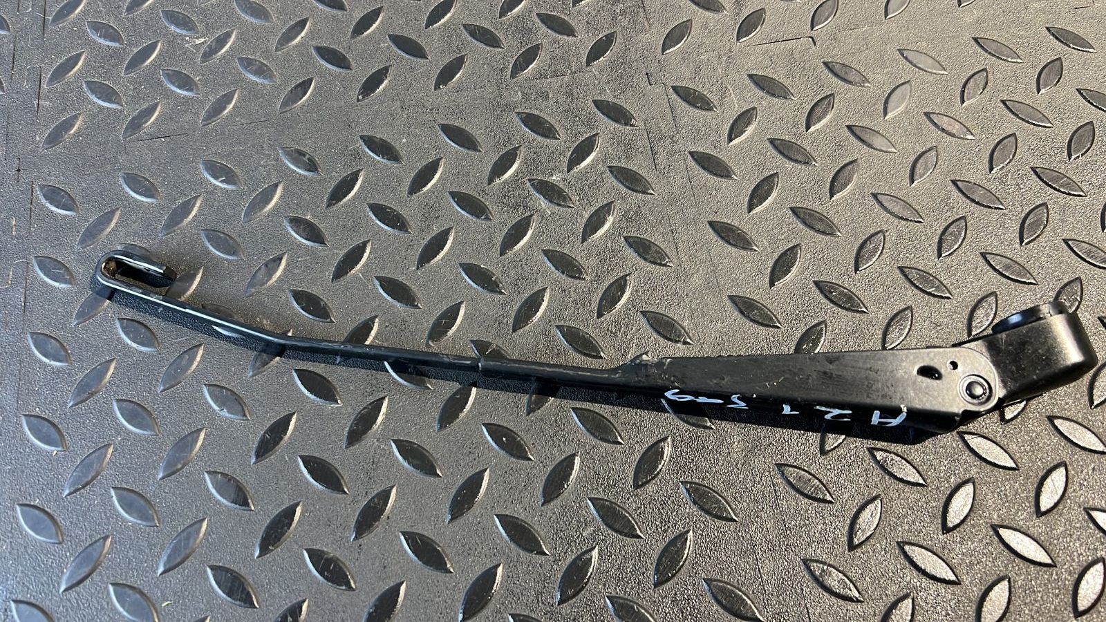 Поводок стеклоочистителя задний Toyota Avensis/2 2003-2009