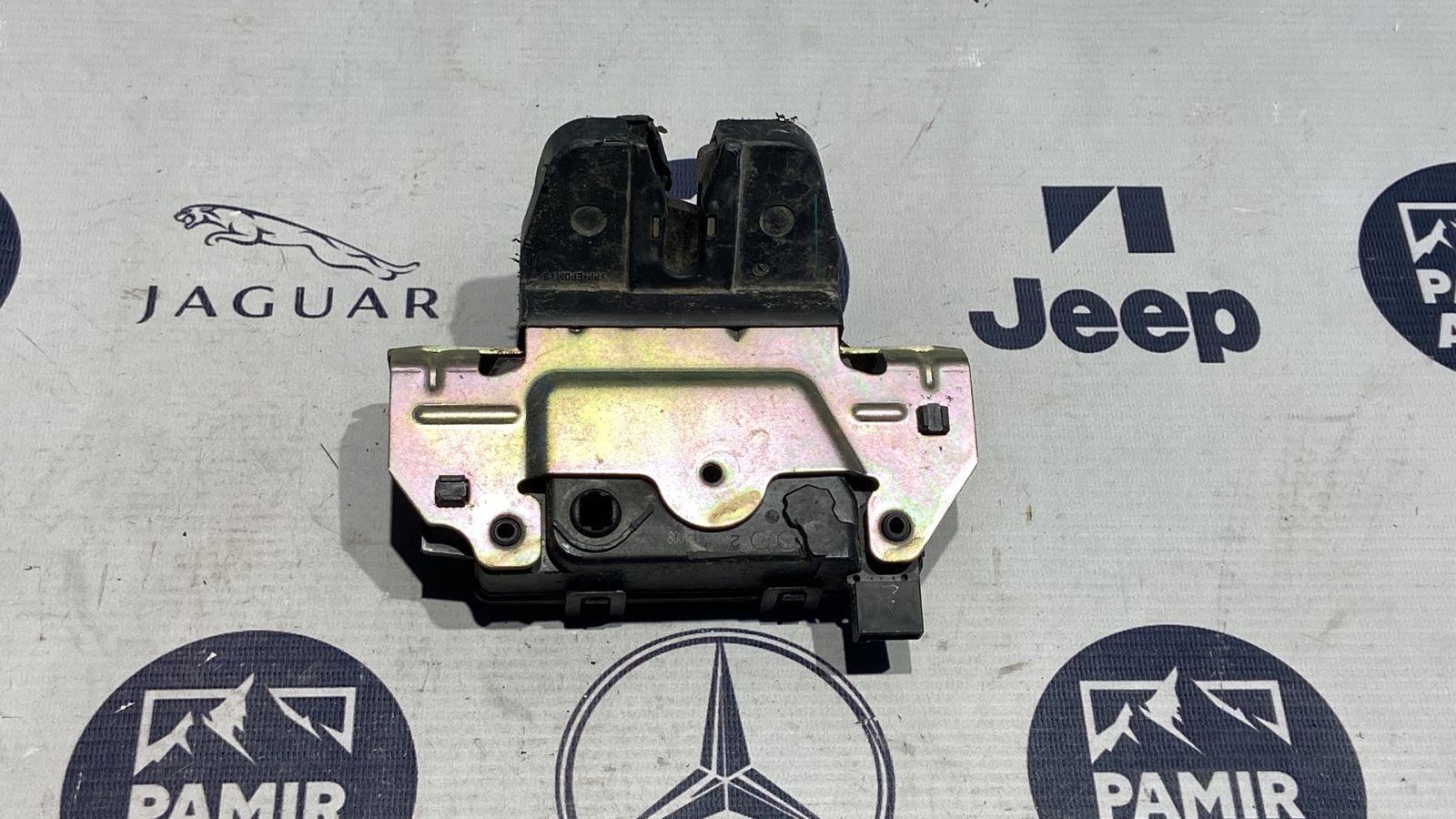 Замок двери багажника Opel Zafira/B 2005-2014