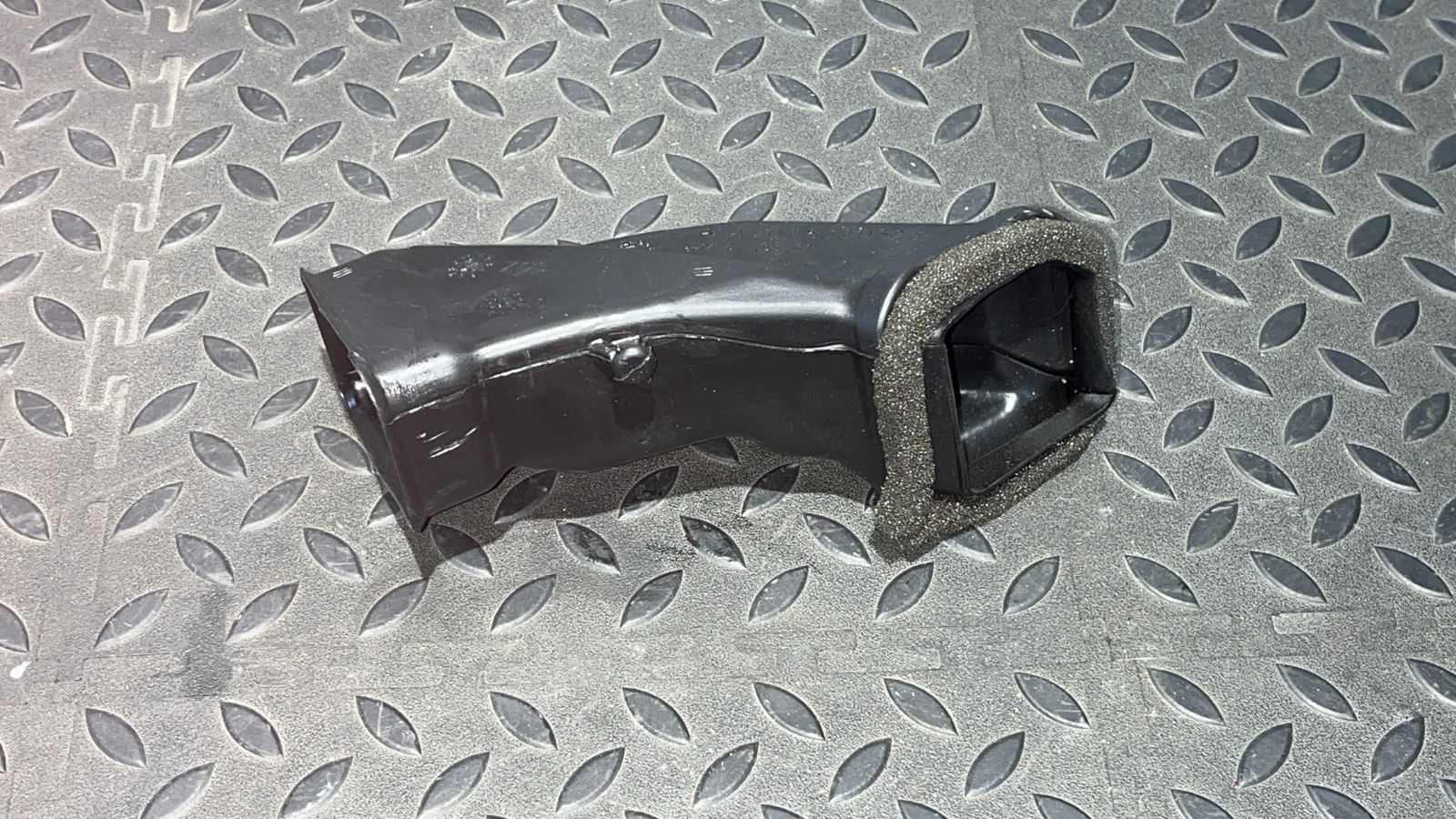 Воздуховод отопителя Mercedes C/W204 2006-2015