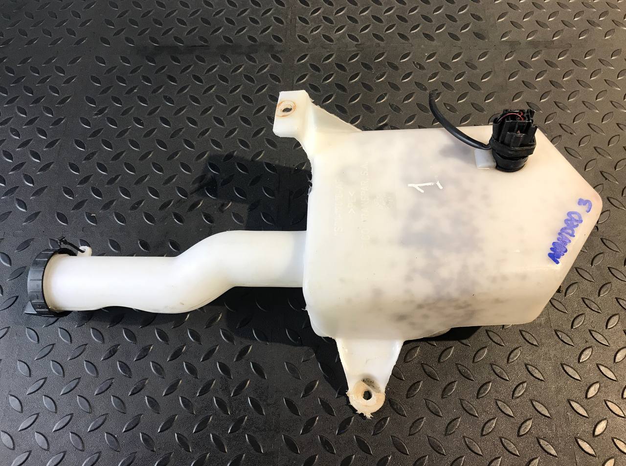 Бачок омывателя Ford Mondeo/3 2000-2007