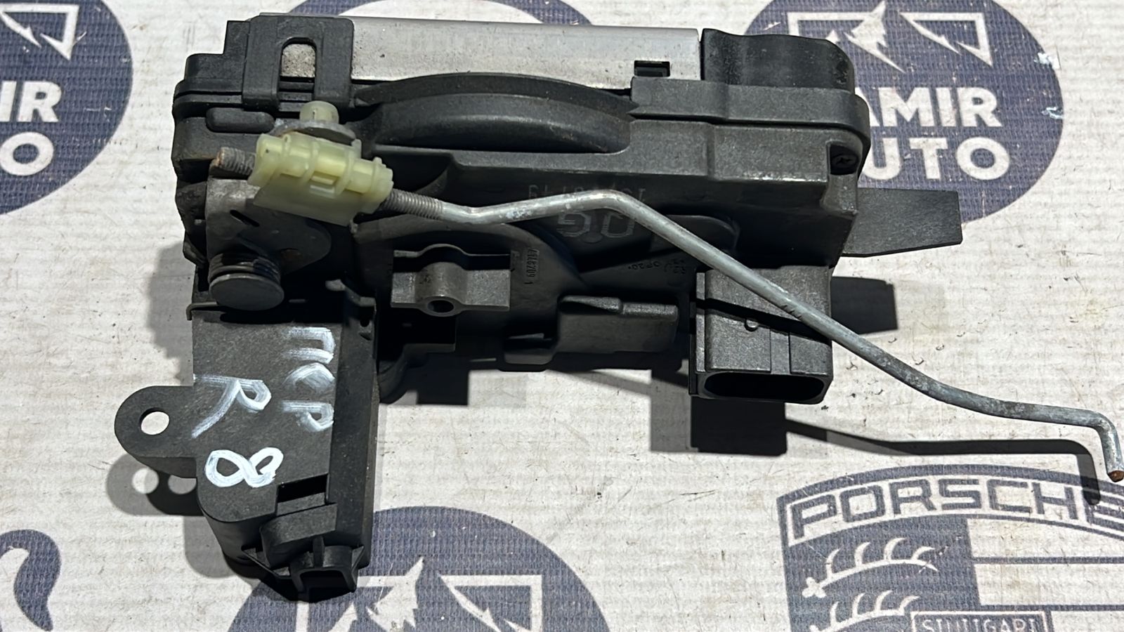 Замок двери передний правый Opel Zafira/B 2005-2014