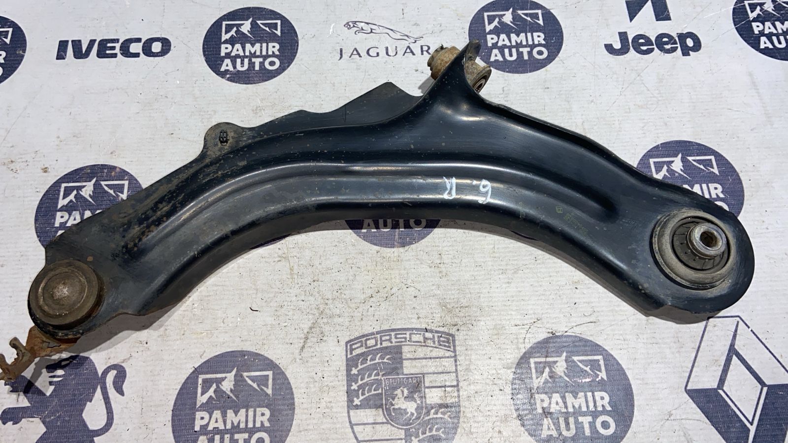 Рычаг передний правый Renault Scenic/2 2003-2009