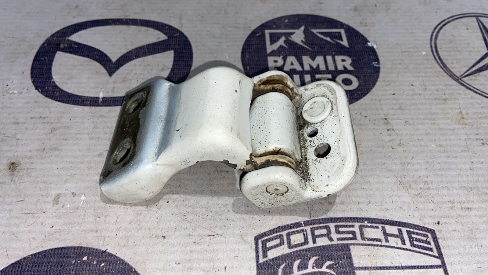 Петля двери багажника верхняя левая Ford Transit 2000-2006