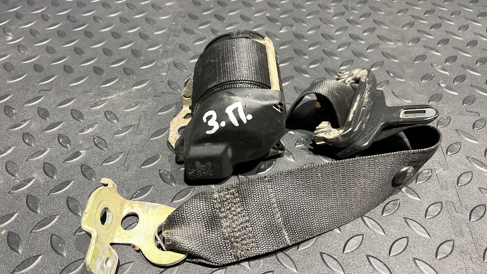 Ремень безопасности задний правый Mercedes C/W202 1993-2001