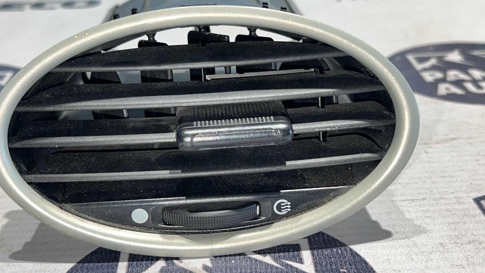 Дефлектор воздушный Ford Focus/2 2004-2011