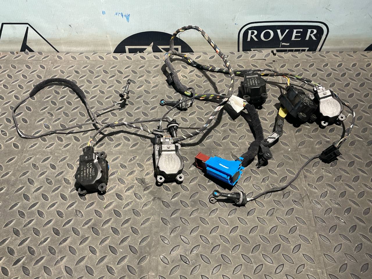 Моторчик заслонки отопителя Opel Signum 2003-2008