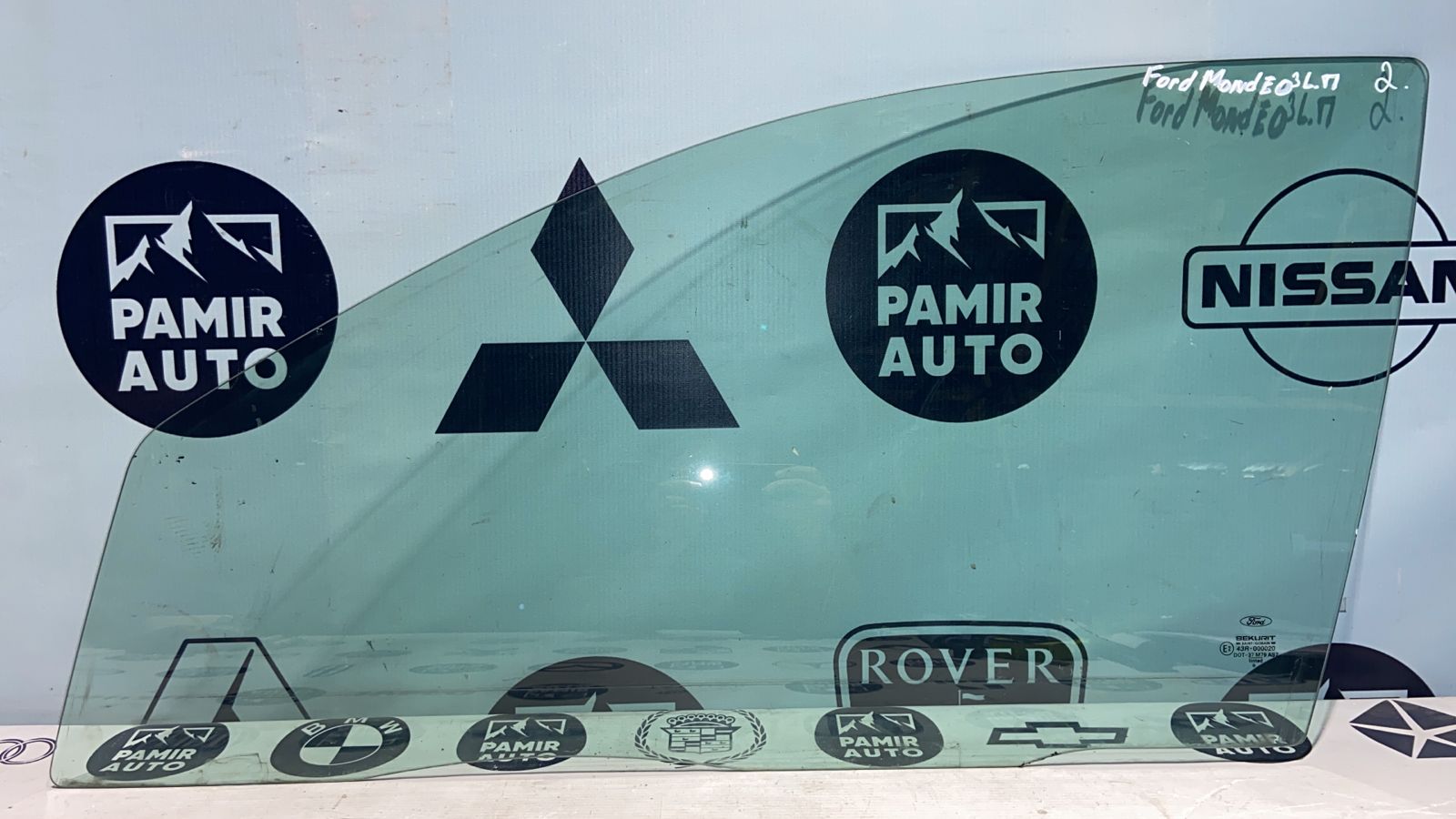 Стекло двери переднее левое Ford Mondeo/3 2000-2007