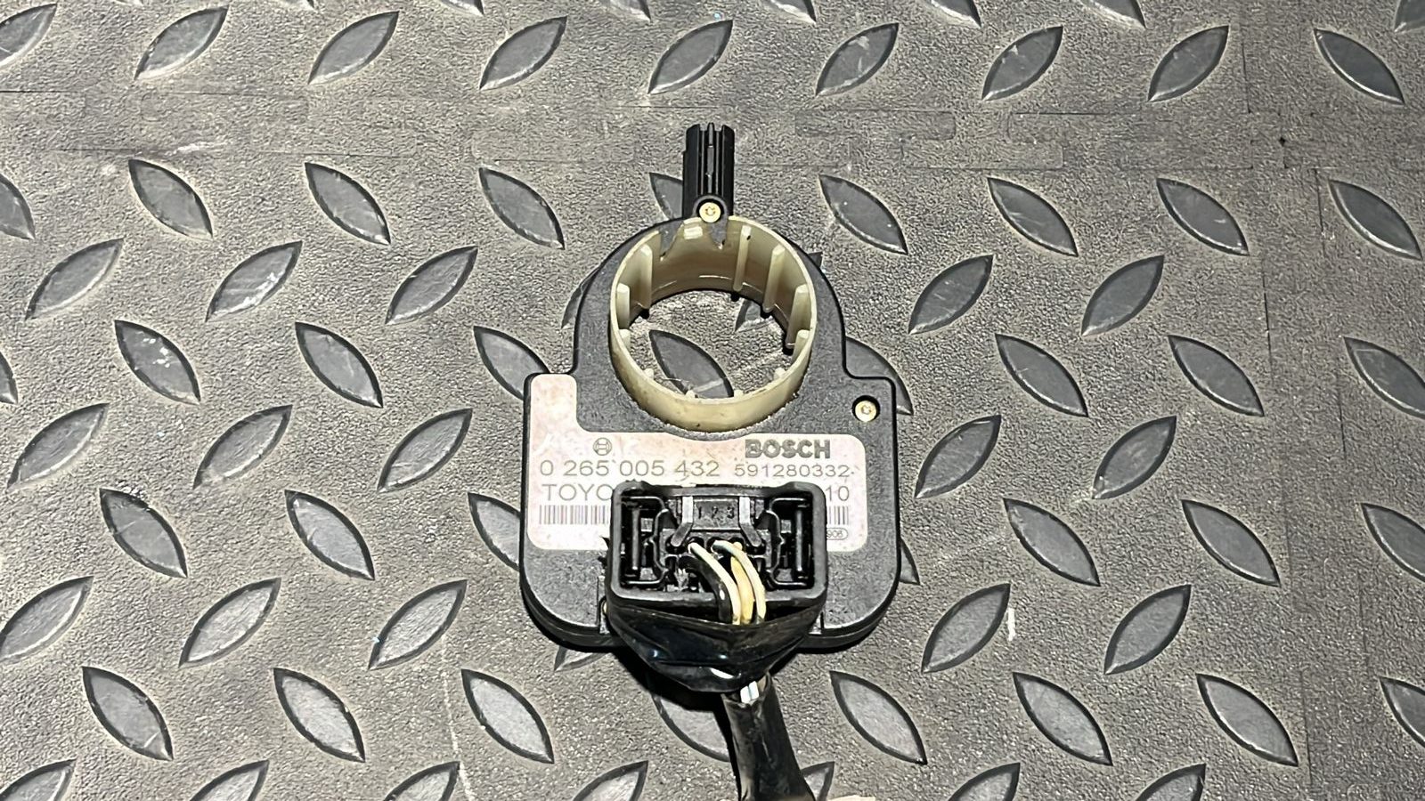 Датчик угла поворота руля Toyota Avensis/2 2003-2009