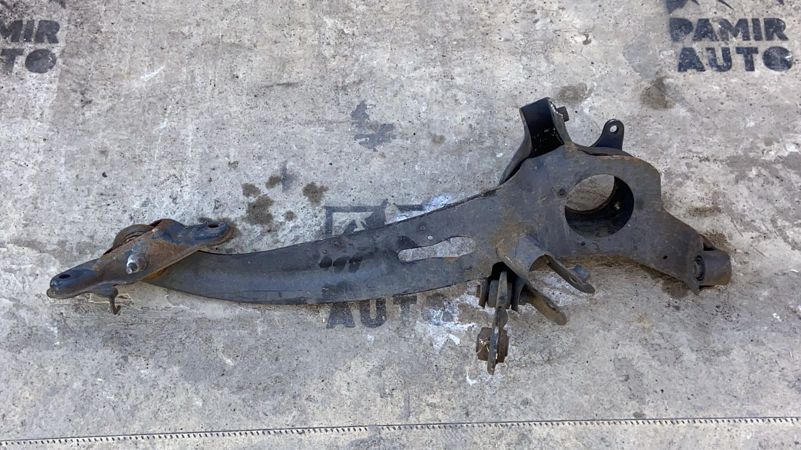 Кулак поворотный задний правый Ford Mondeo/3 2000-2007