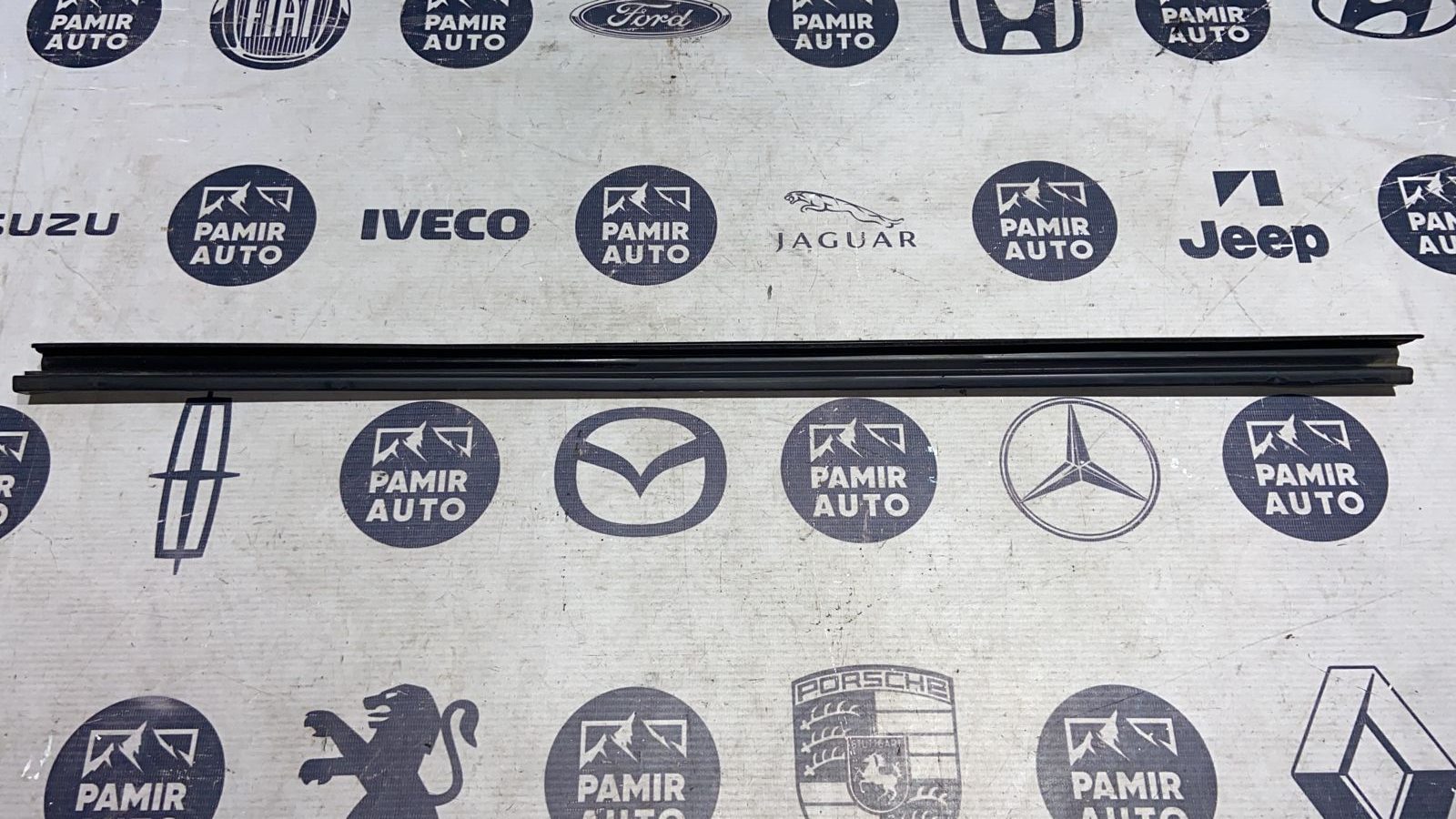 Уплотнитель двери передний правый Ford Mondeo/3 2000-2007