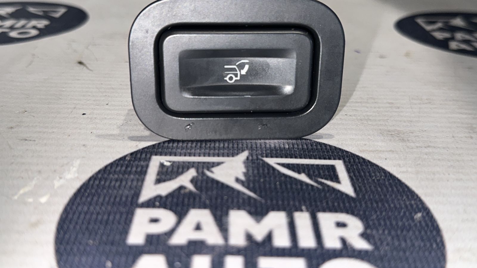 Кнопка закрывания багажника Opel Vectra/C 2002-2008