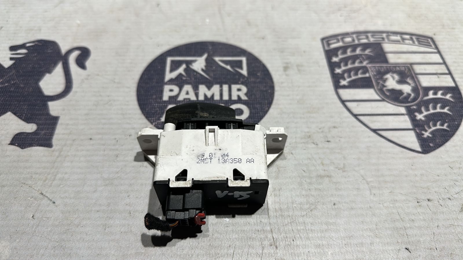 Кнопка аварийной сигнализации Ford Focus 1998-2007