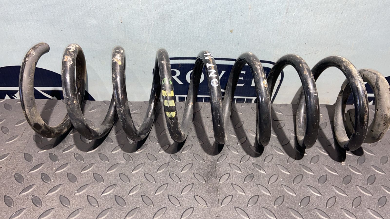 Пружина передняя Mercedes E/W211 2002-2009