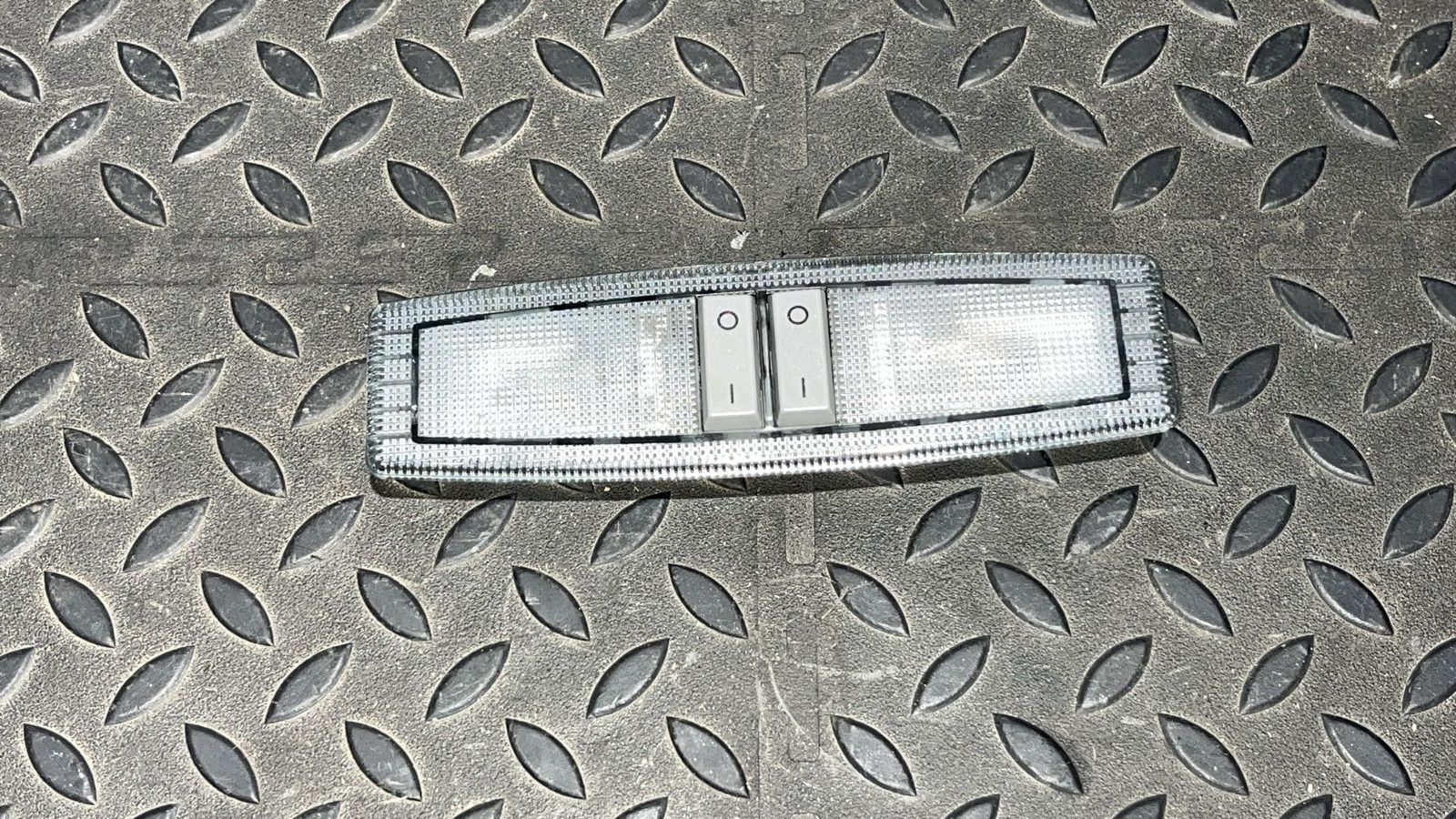 Плафон салонный Opel Astra/H 2004-2014