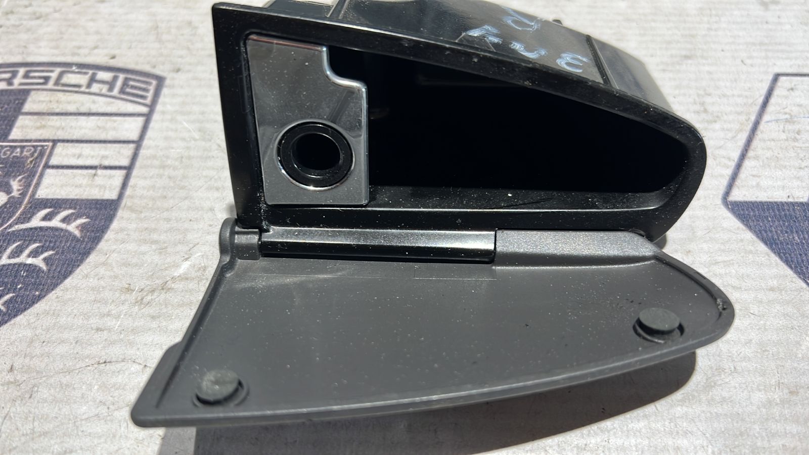 Пепельница левая Volkswagen Golf/5 2003-2009