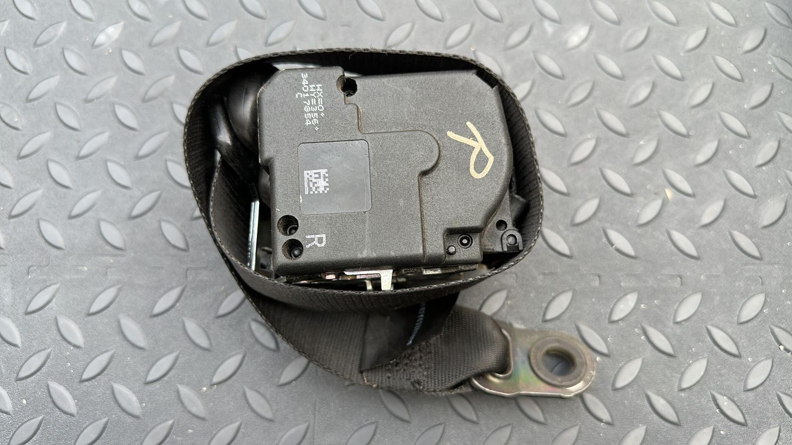 Ремень безопасности передний правый Ford Focus/2 2004-2011