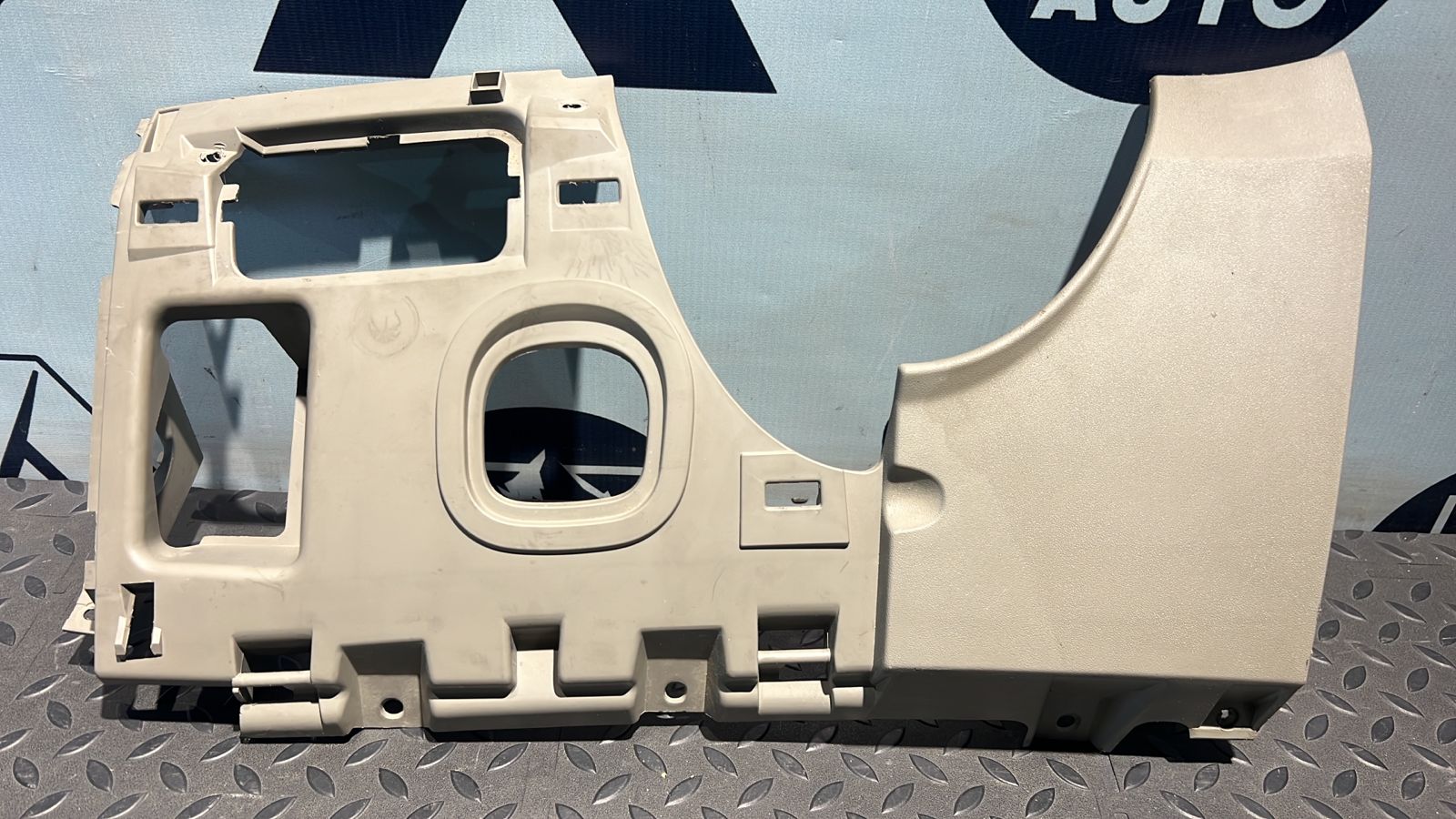 Накладка на торпедо левая Renault Megane/2 2002-2009