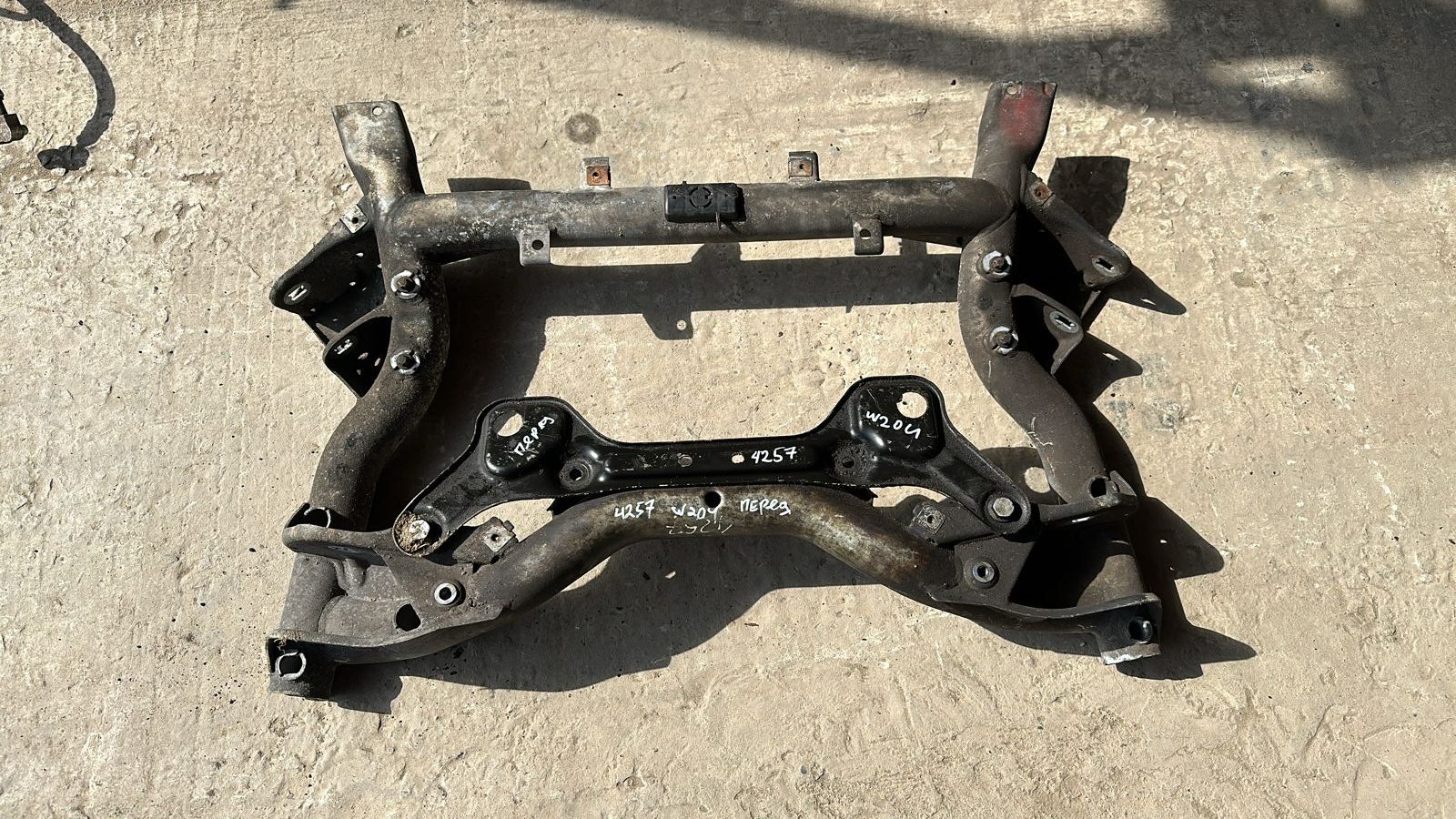 Балка передняя (Подрамник) Mercedes C/W204 2006-2015