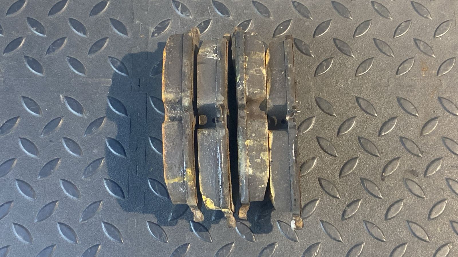 Колодки тормозные передние Mercedes C/W203 2000-2008