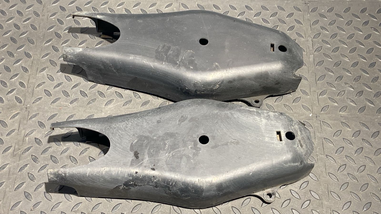 Пыльник рычага задний Mercedes E/W211 2002-2009