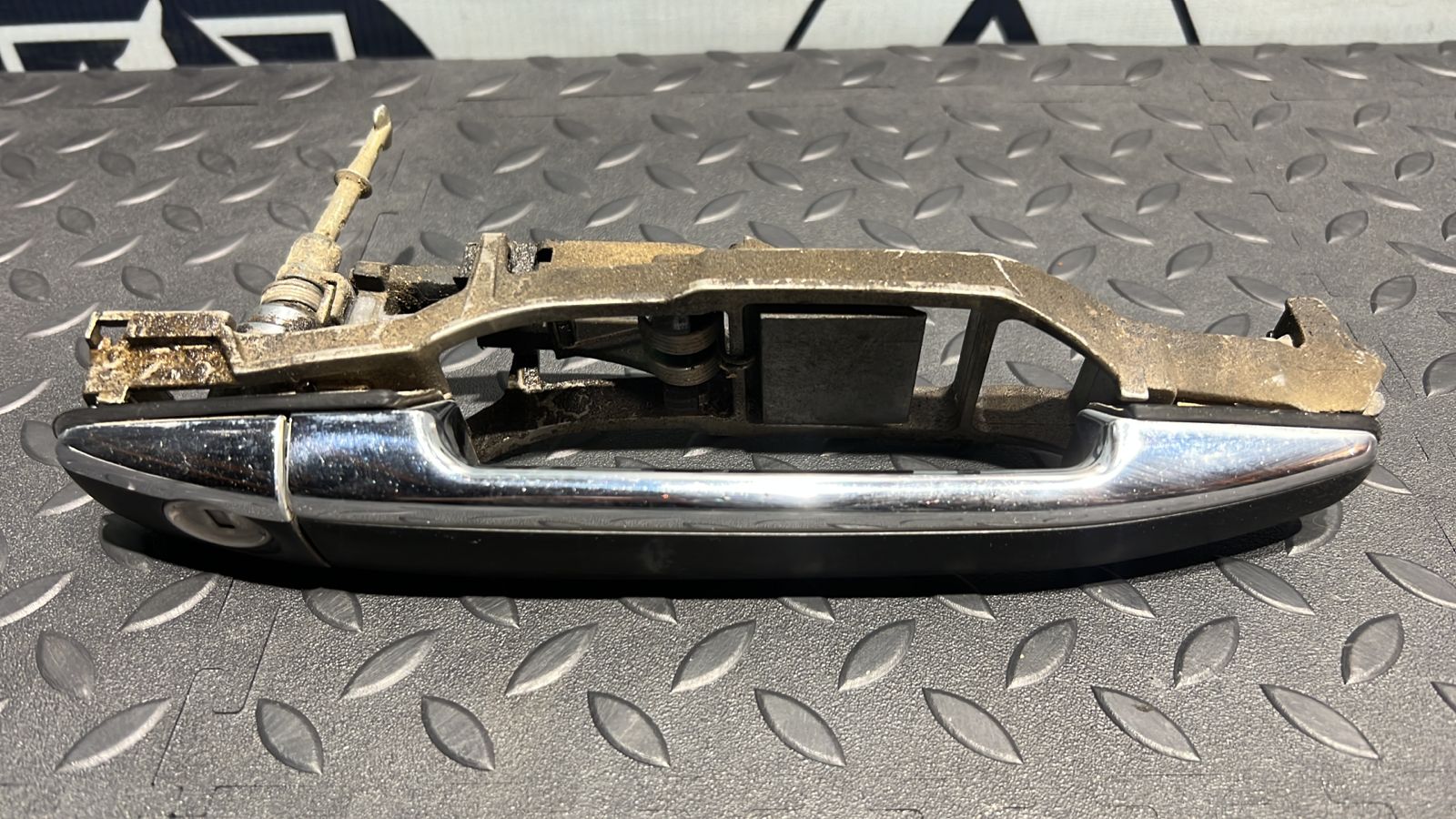 Ручка двери передняя правая Mercedes C/W202 1993-2001