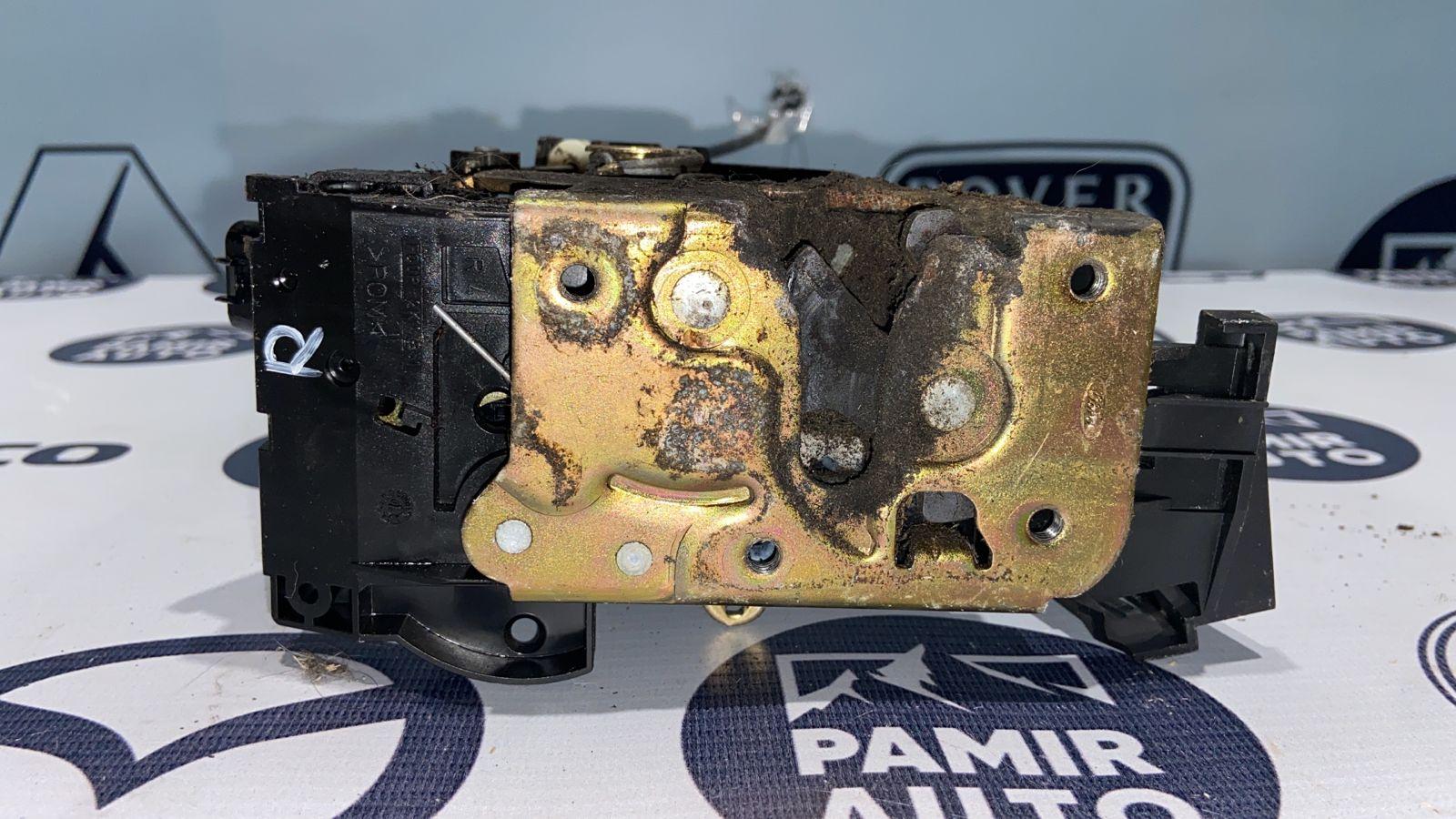 Замок двери задний правый Ford Focus 1998-2007