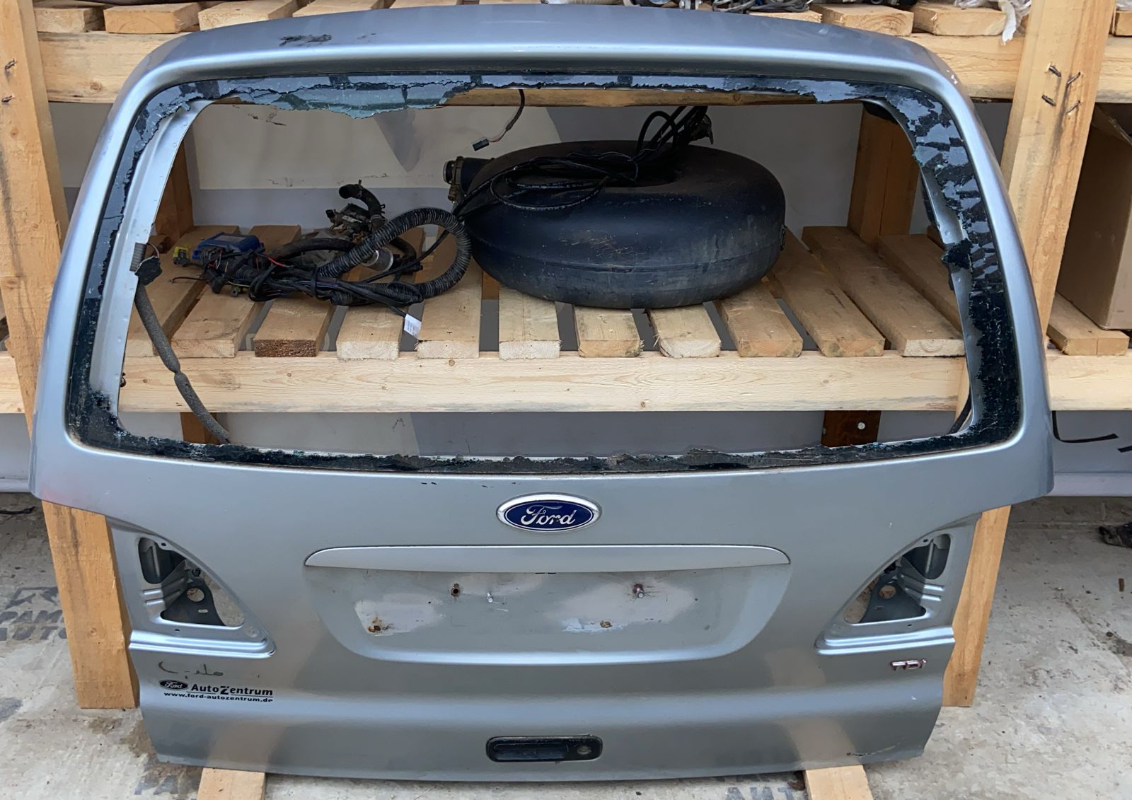 Дверь багажника Ford Galaxy 1995-2006