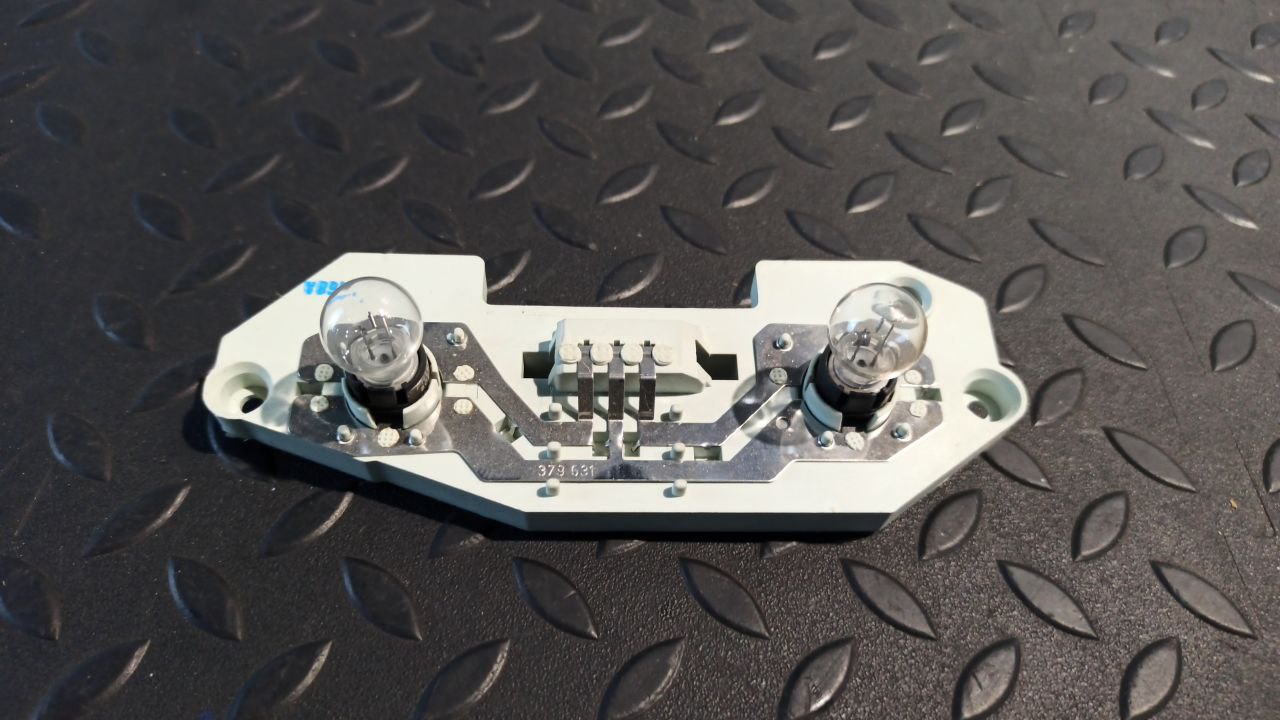 Плата заднего фонаря Mercedes E/W211 2002-2009