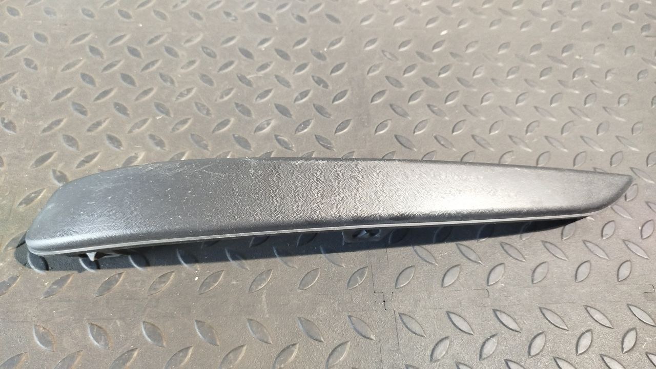 Накладка бампера передняя левая Opel Astra/H 2004-2014