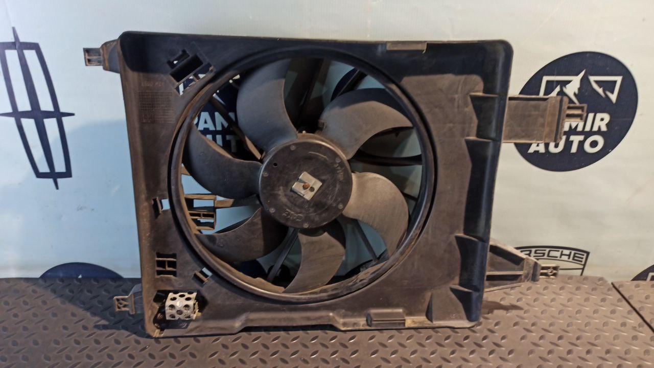 Вентилятор радиатора Renault Scenic/2 2003-2009