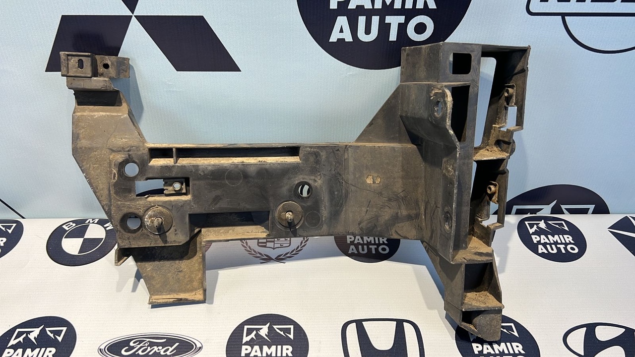 Кронштейн бампера задний правый Opel Movano/A 2003-2010