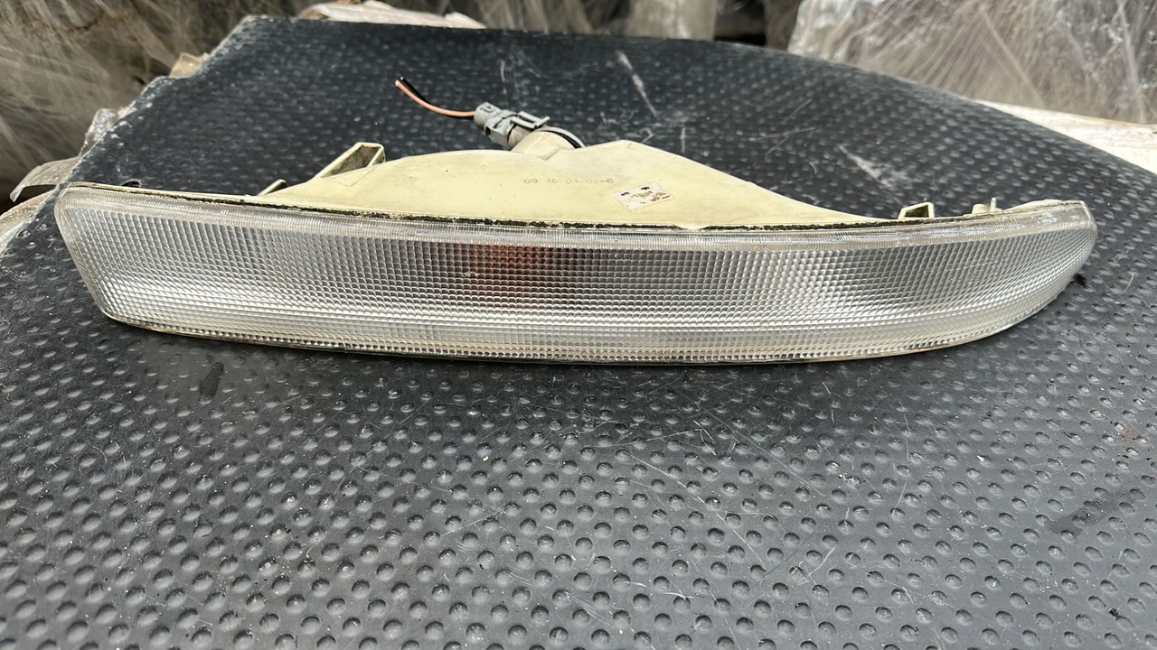 Поворотник правый Opel Movano/A 2003-2010