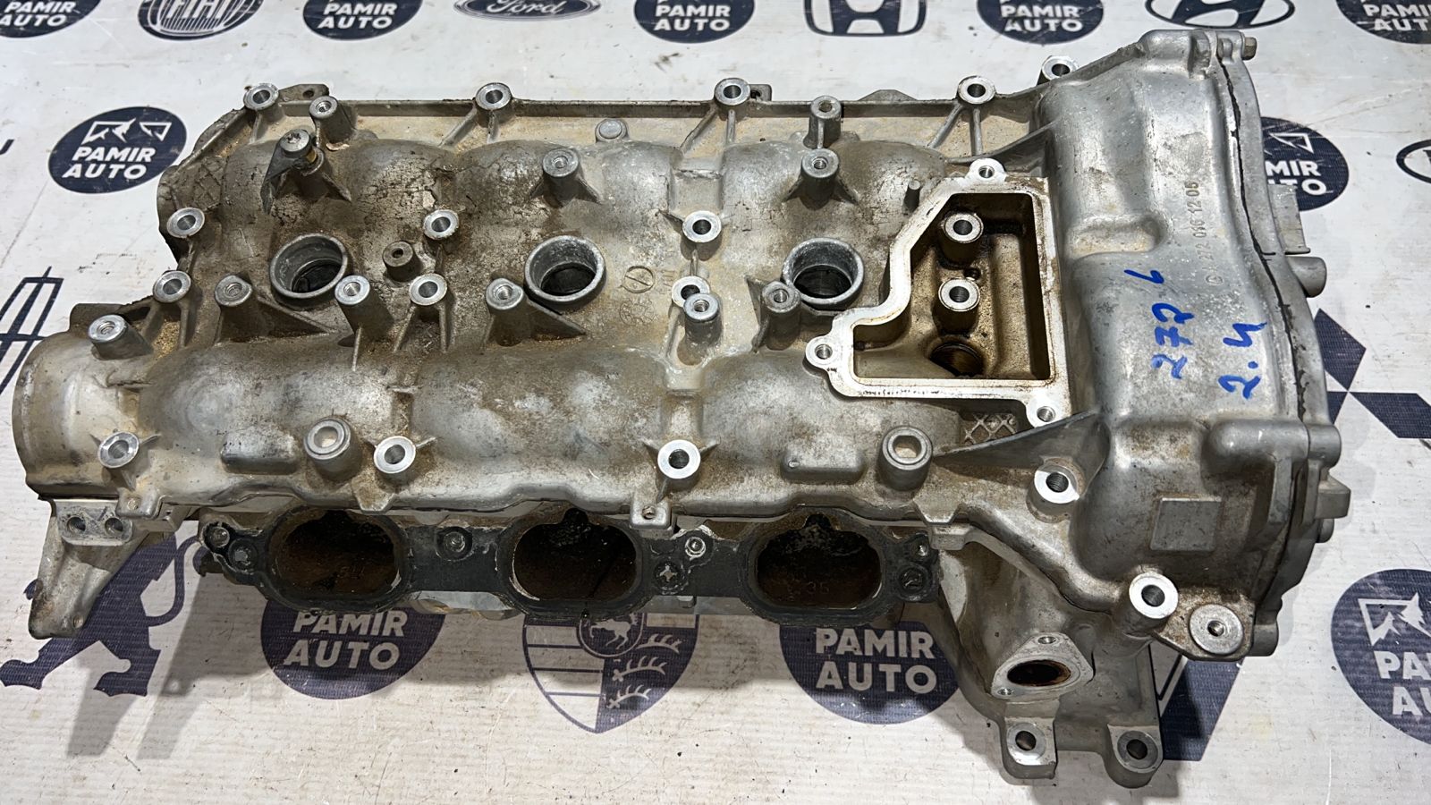 Головка блока цилиндров (ГБЦ) левая Mercedes E/W211 2002-2009